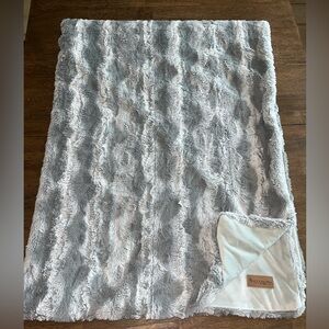 Koolaburra by UGG Serah Luxurious Textured Faux Fur Throw, 50" x 70"